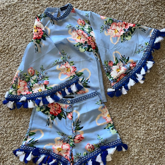 Sonja by Sonia Morgan 2 piece short set - Picture 2 of 10